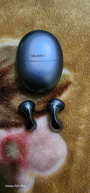 Huawei FreeBuds 5 Noise Cancelling – Curved in-Ear 4