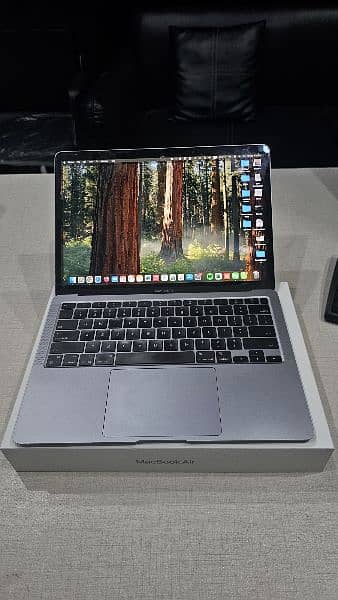 Macbook Air M1 8/256 1