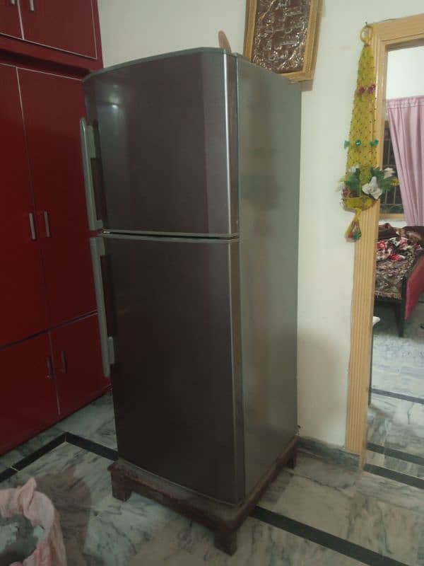 large fridge ha 10 /10 all oky 030six5348nine75.  adiala road RWP 3