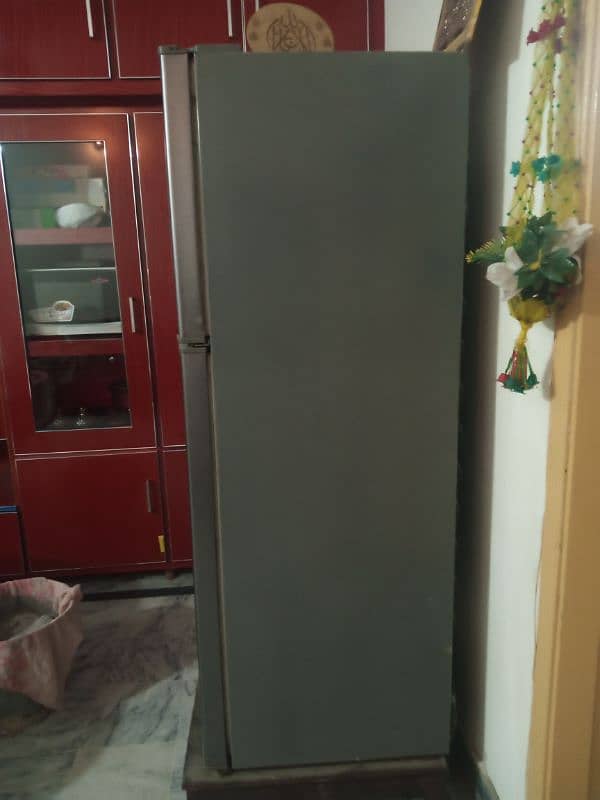 large fridge ha 10 /10 all oky 030six5348nine75.  adiala road RWP 4