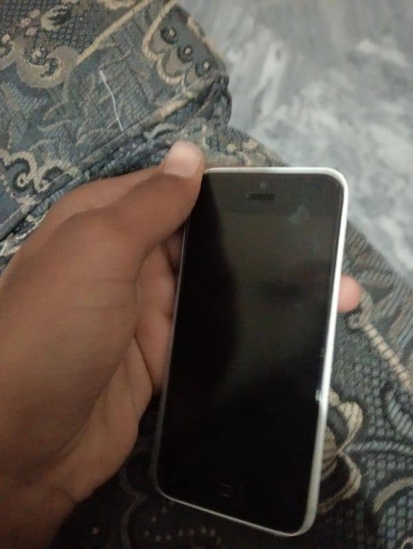 16gb 10.8condition all ok model 5c 5