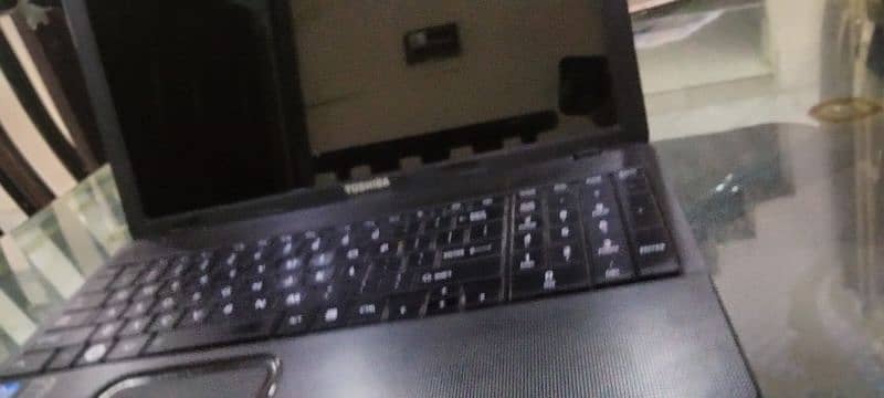 Toshiba laptop 10/10 condition 1