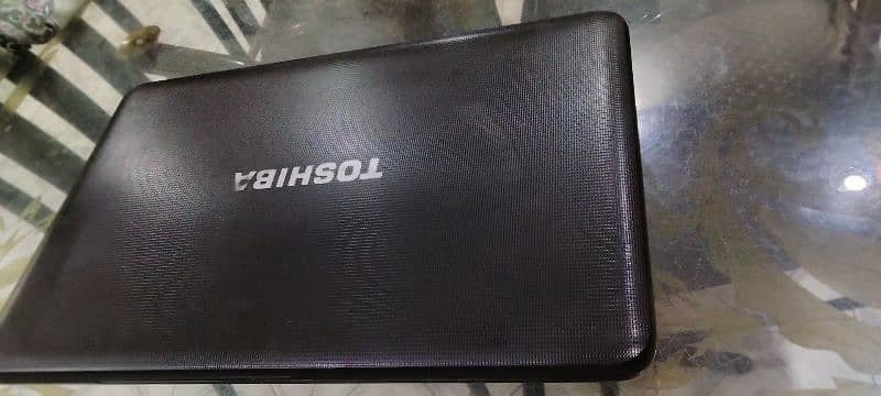 Toshiba laptop 10/10 condition 5