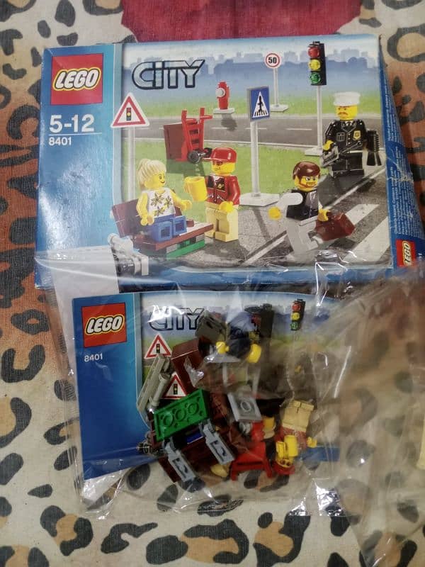 Lego sets and Minifigures 8