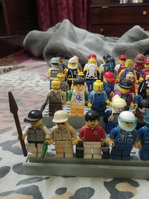 Lego set and mini figures 11