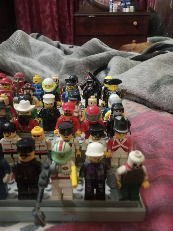 Lego set and mini figures 13