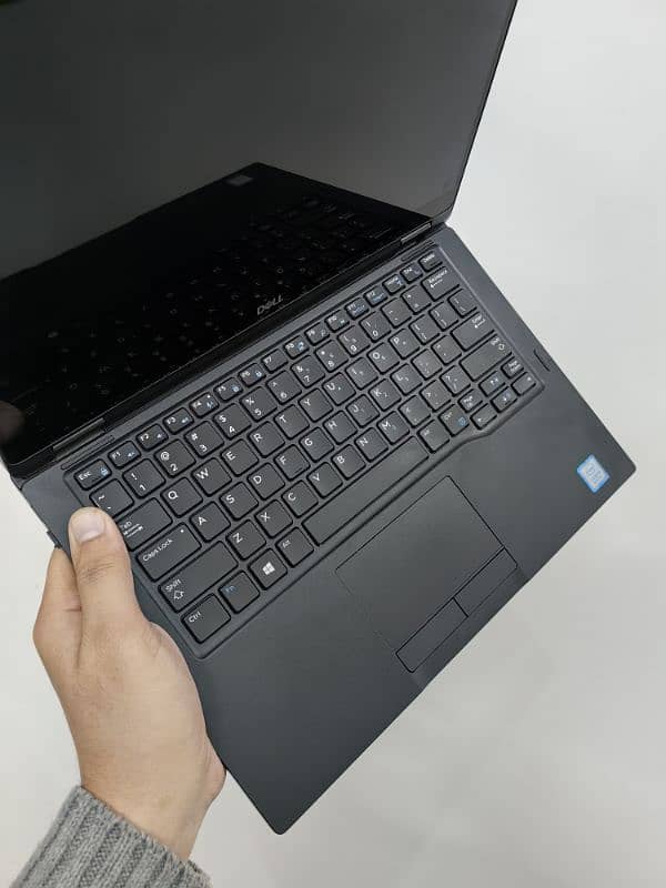 Dell Latitude 7390 2 in 1 Laptop 2