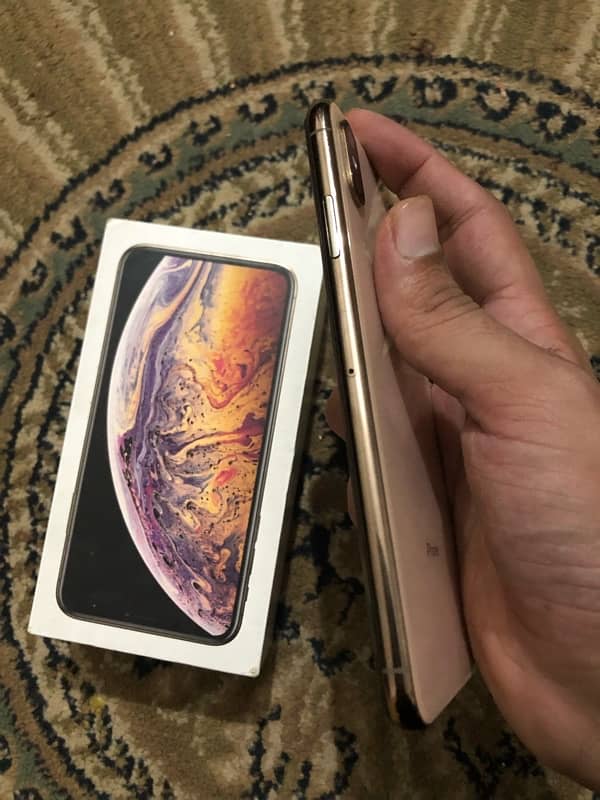 iPhone XS Max pta approved  03406795981 4