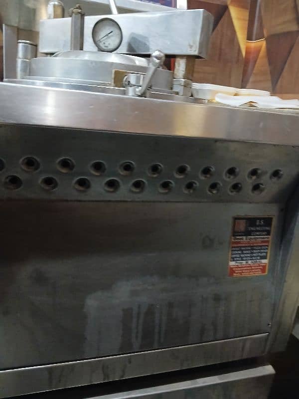 Pressure Fryer/Broast Machine 3