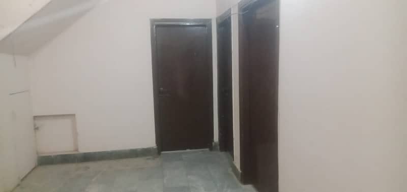 Book Prime Location House Today In Gulberg 11