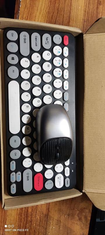 wireless keyboard & mouse 1