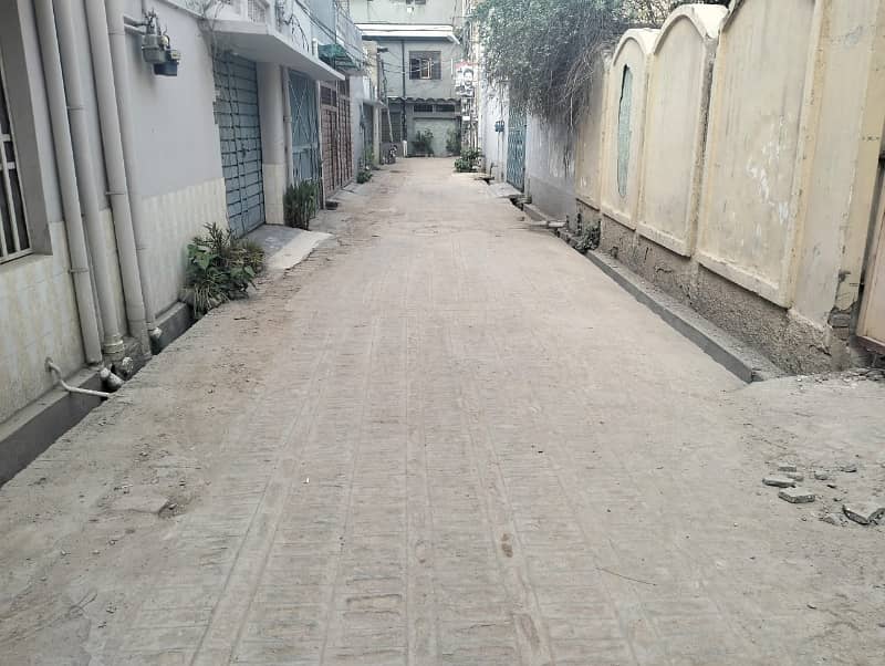 Perfect Prime Location 3 Marla Residential Plot In Gulberg For sale 5