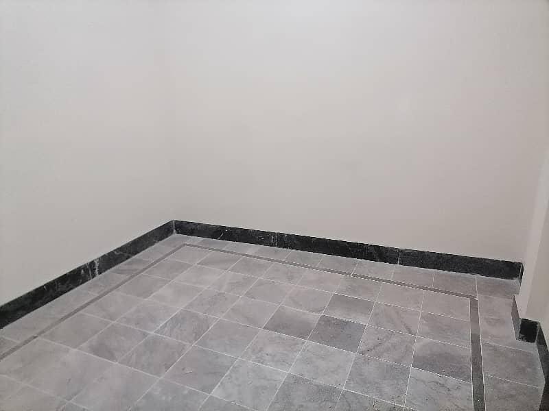 Prime Location 2 Marla Upper Portion Situated In Gulberg For Rent 7