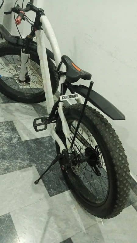 FAT TYRES CYCLE BRAND NEW 3