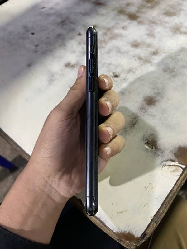 iPhone 11 Pro 256gb dual approve graphite 6