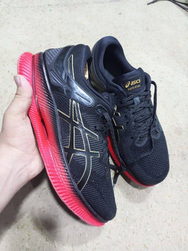 ASICS  shoe's 1