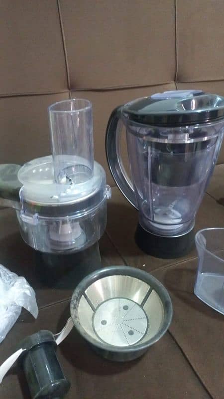 juicer machine available all accessories 1