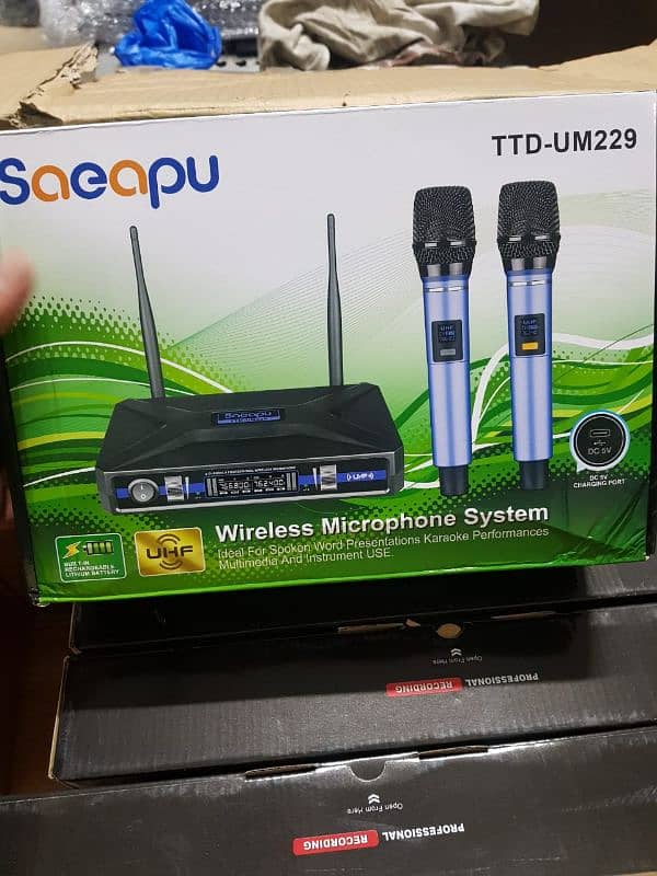 WIRELESS MICROPHONE RANGE 5