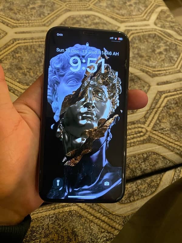 iPhone XS 64GB - Gold, 76% Battery Health, Non-PTA, Mint Condition 5