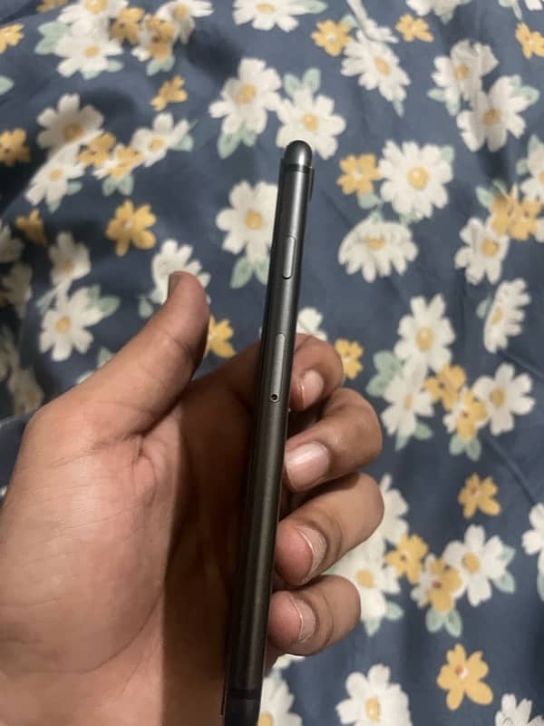 iphone 8 non pta lush condition 1