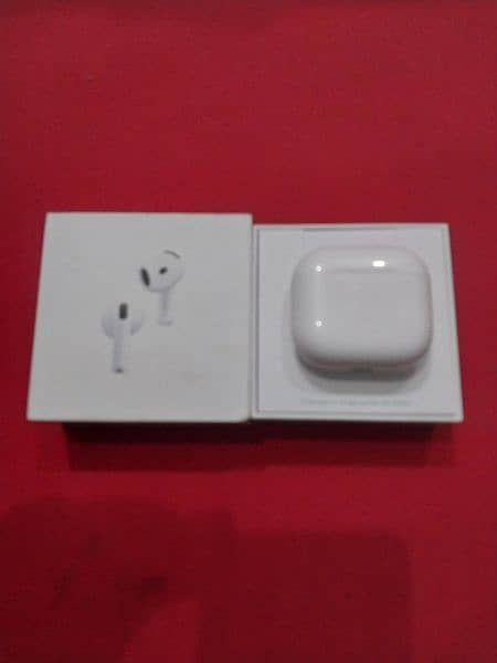 Air pod4 new 22 days used 1