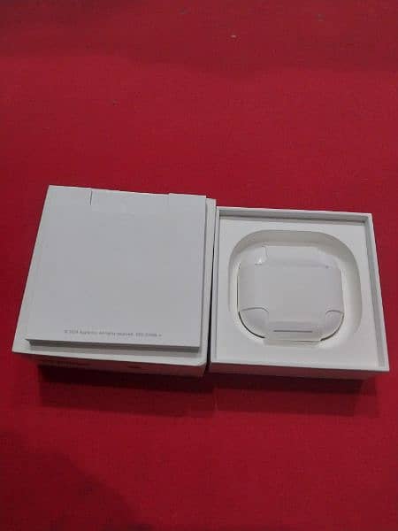 Air pod4 new 22 days used 3