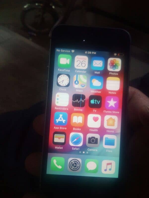 iPhone s5 good condition non pta 0