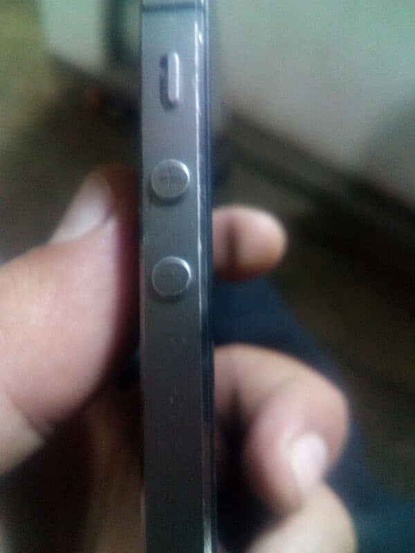 iPhone s5 good condition non pta 2