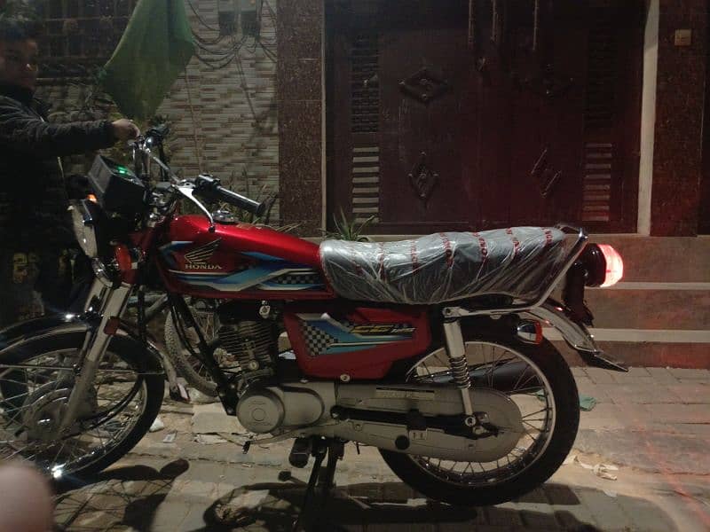 Honda 125 new condition 3