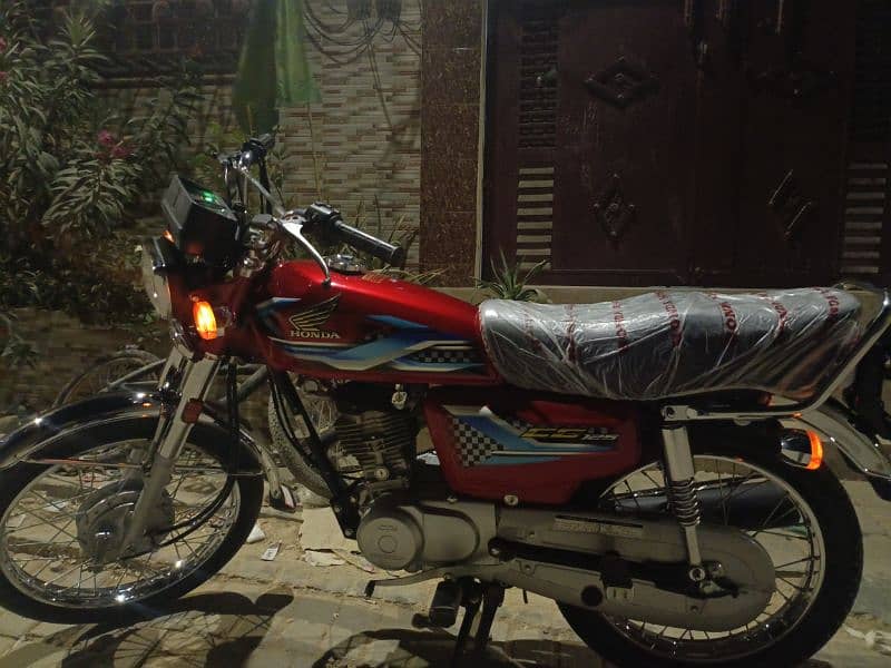 Honda 125 new condition 6