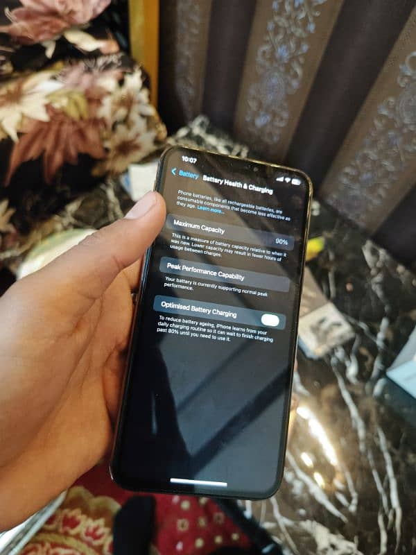 I PHONE XS MAX FACTORY UNLOCKED SIM WORKING 3