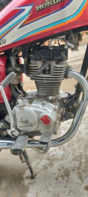 Honda 125 model 2016 golden num 123 4