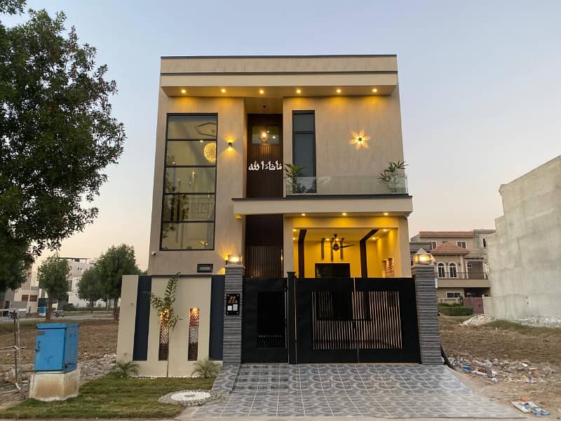 10 MARLA BRAND NEW MODERN DESIGN DOUBLE STORY HOUSE AVAILABLE FOR SALE, IN CITI HOUSING GUJRANWALA 0