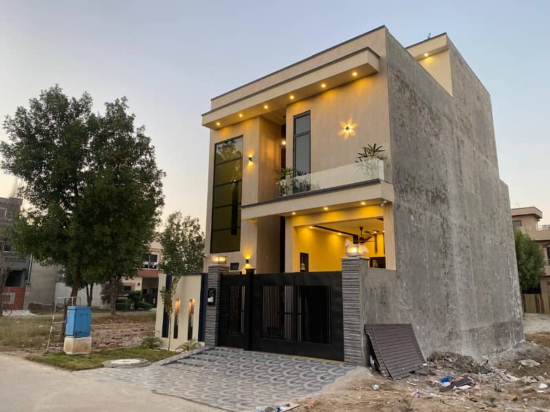 10 MARLA BRAND NEW MODERN DESIGN DOUBLE STORY HOUSE AVAILABLE FOR SALE, IN CITI HOUSING GUJRANWALA 1