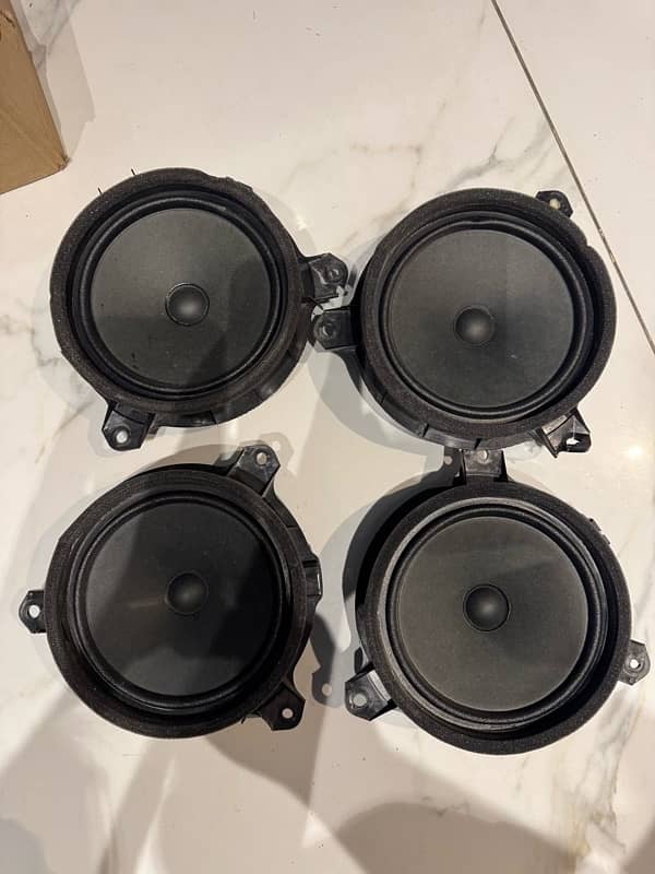 yatis orignal speakers 0