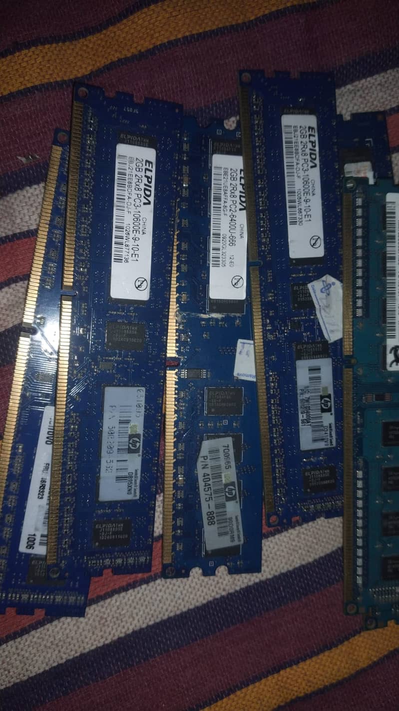 DDR 3 ram , 1gb 0