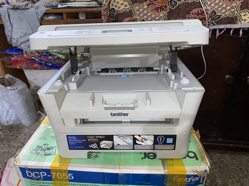 Brother printer DCP7055 3 in 1 2