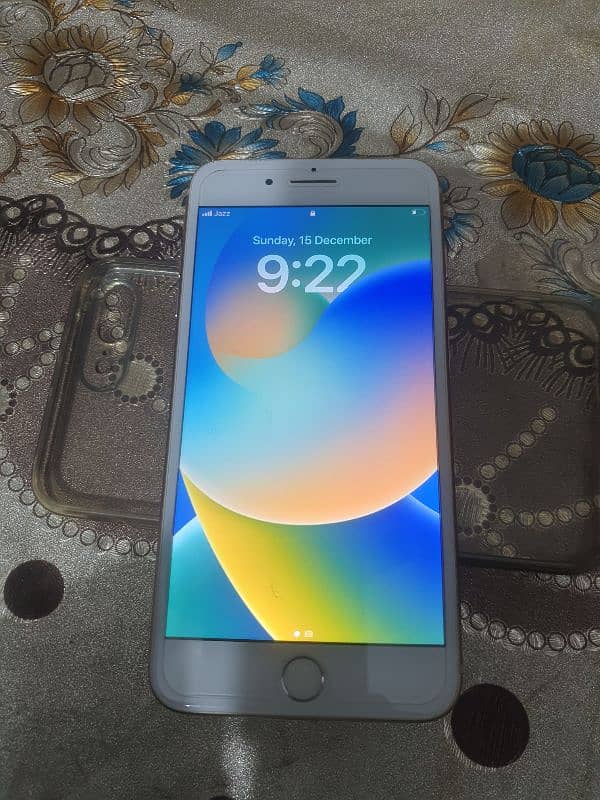 iPhone 8plus 256gb pta 1