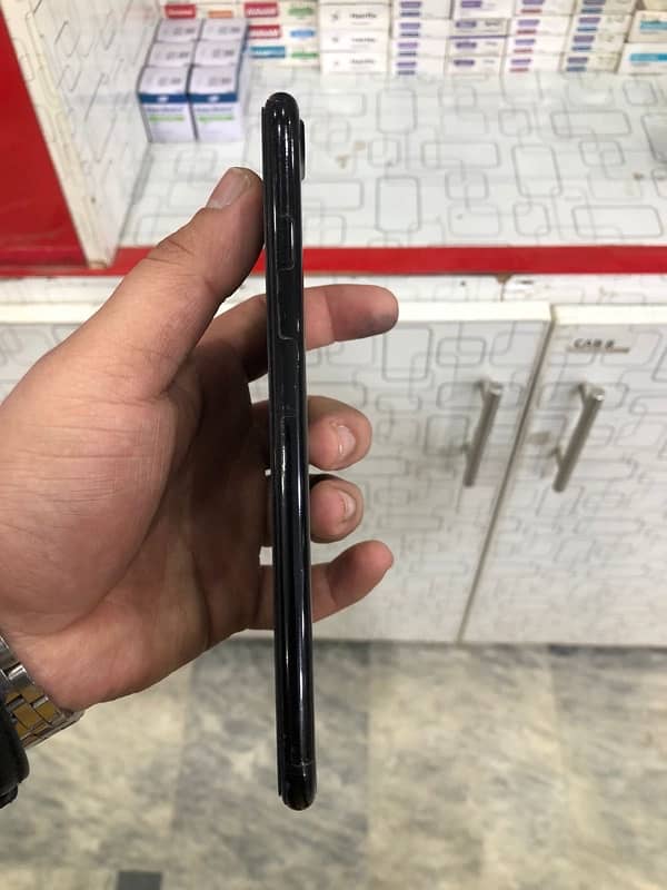 iphone 11 pro max 64gb pta approved 2