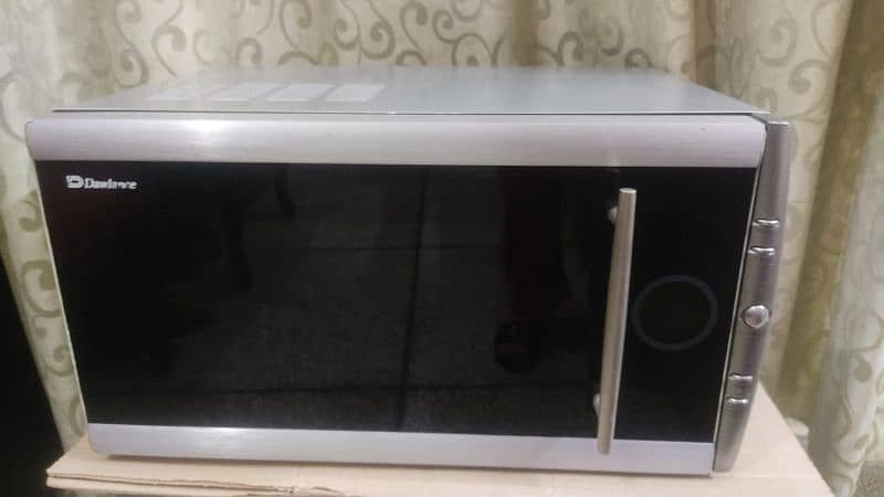 Dawlance 36 liter microwave available for sale. 03289652709 1