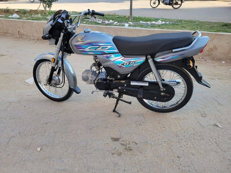 selling my Honda 70 Dream 0