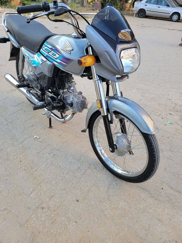 selling my Honda 70 Dream 11