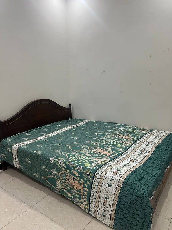 Queen Bed -- URGENT SALE 0