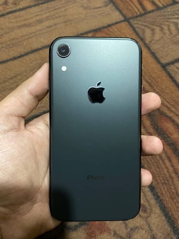 iphone xr 1