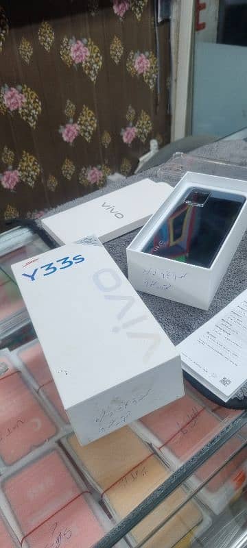 Vivo y33s complete box 8+4/128 5