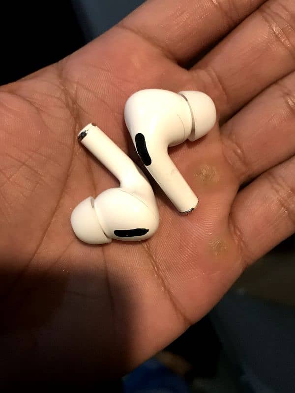 Air Pod Pro 3 4