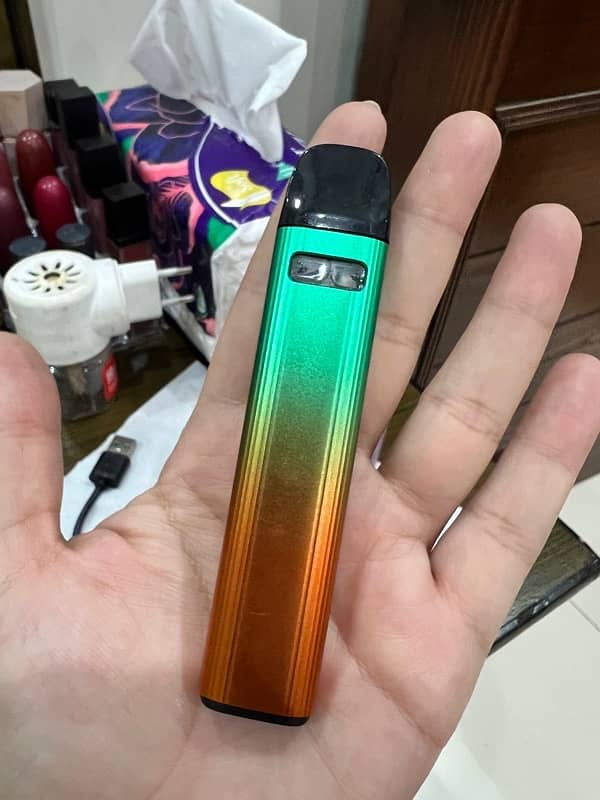 Uwell Caliburn A2 vape pod kit 1