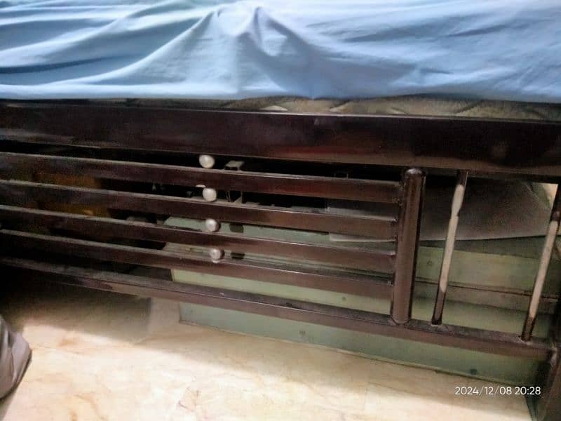 Iron Bed 5x6 1