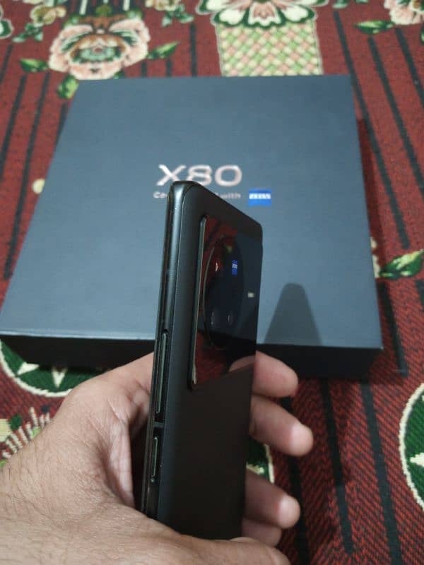 Vivo X80 10