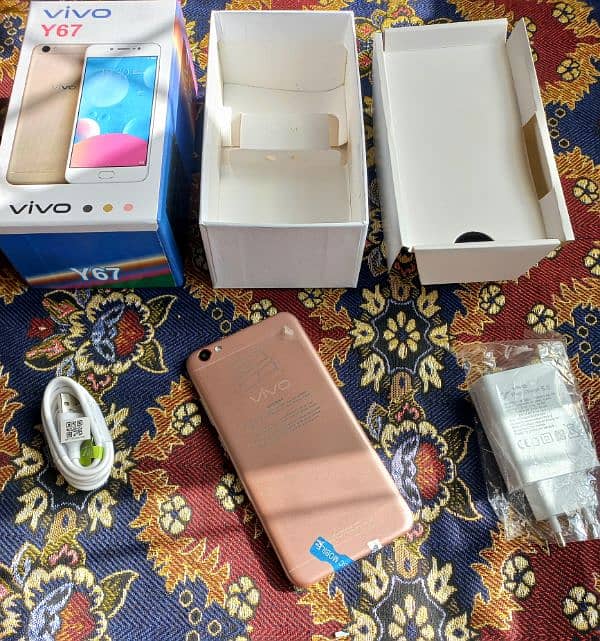 mobile Vivo y67* 6/128* complte Box charger* 1